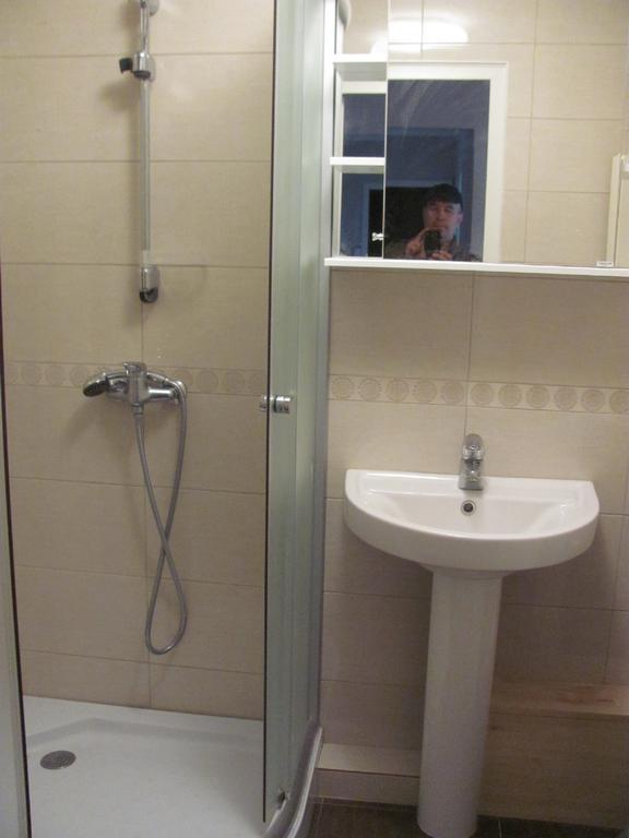 Economy Baltics Apartments - Keldrimaee Tallinn Szoba fotó